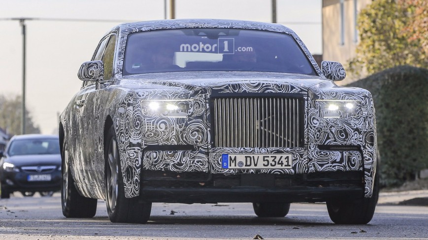 Появилось видео обновленного Rolls-Royce Phantom
