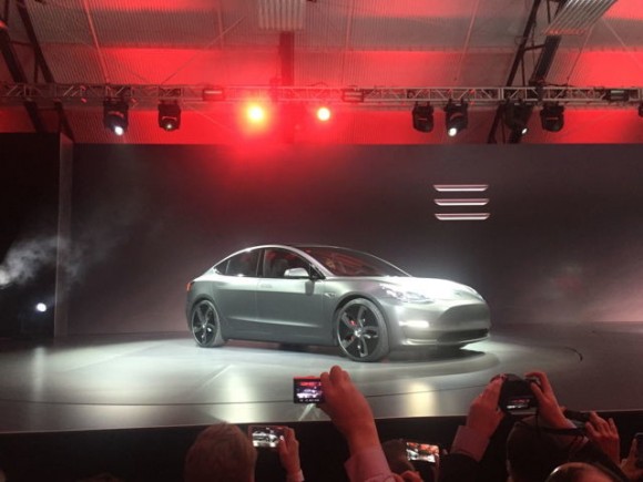 Финальный вариант Tesla Model 3 представят в июле этого года