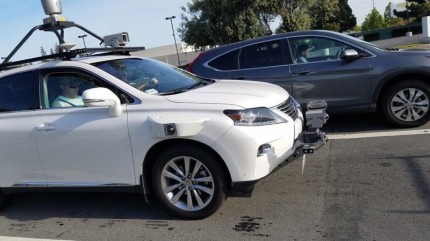Apple тестирует самоуправляемый Lexus